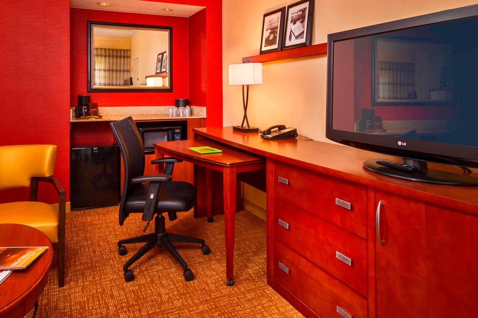 Courtyard Virginia Beach Norfolk Экстерьер фото