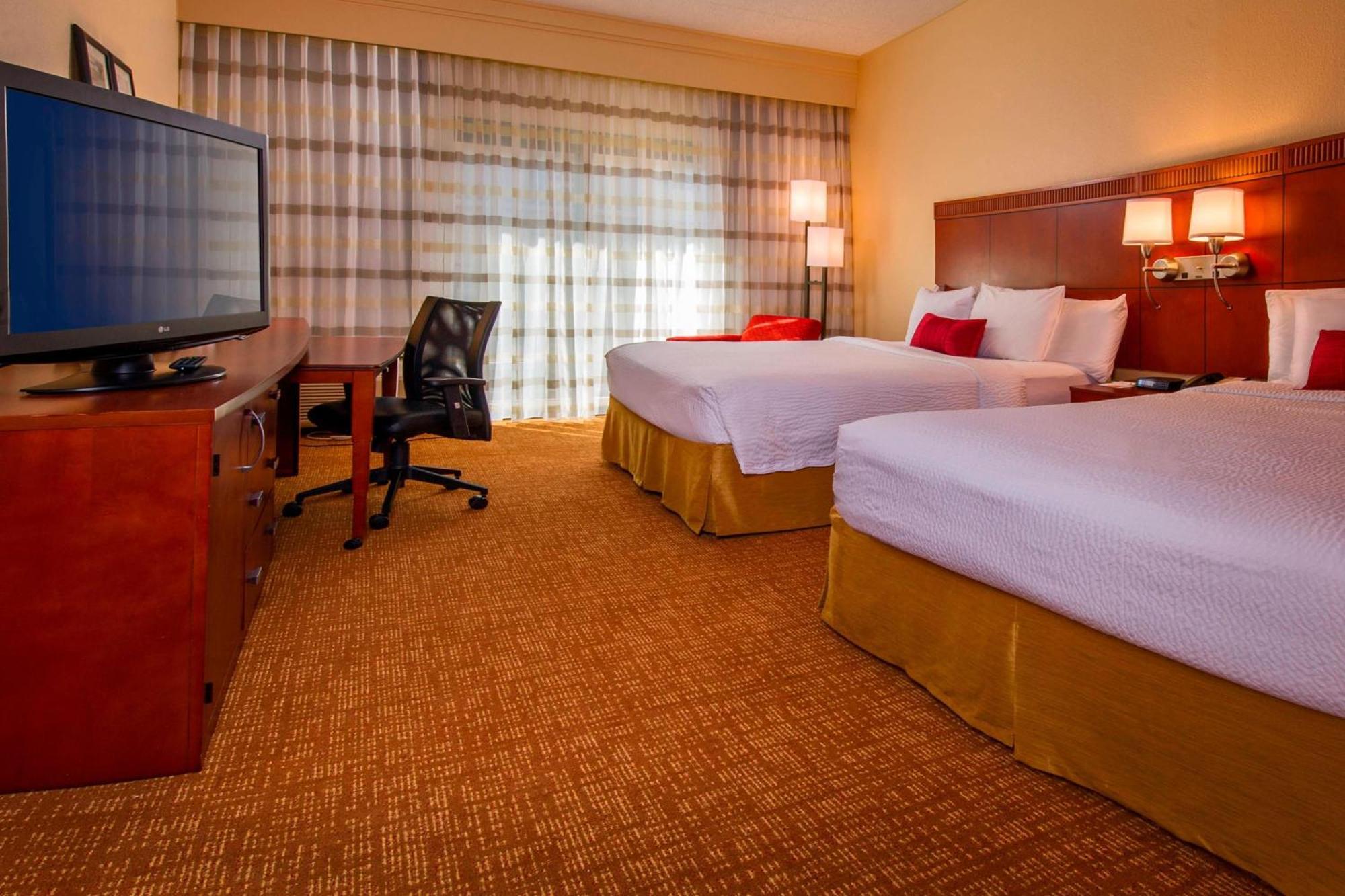 Courtyard Virginia Beach Norfolk Экстерьер фото