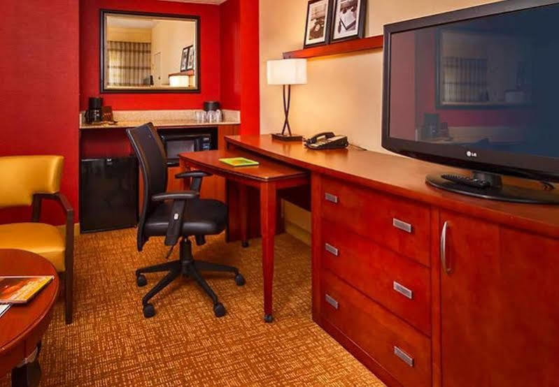 Courtyard Virginia Beach Norfolk Экстерьер фото
